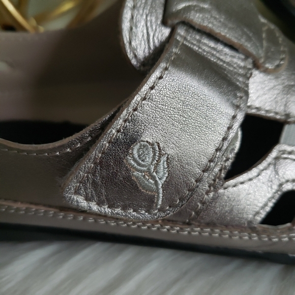 Ros Hommerson Candid Silver loafers flats Comfy Size 9 - Picture 3 of 16